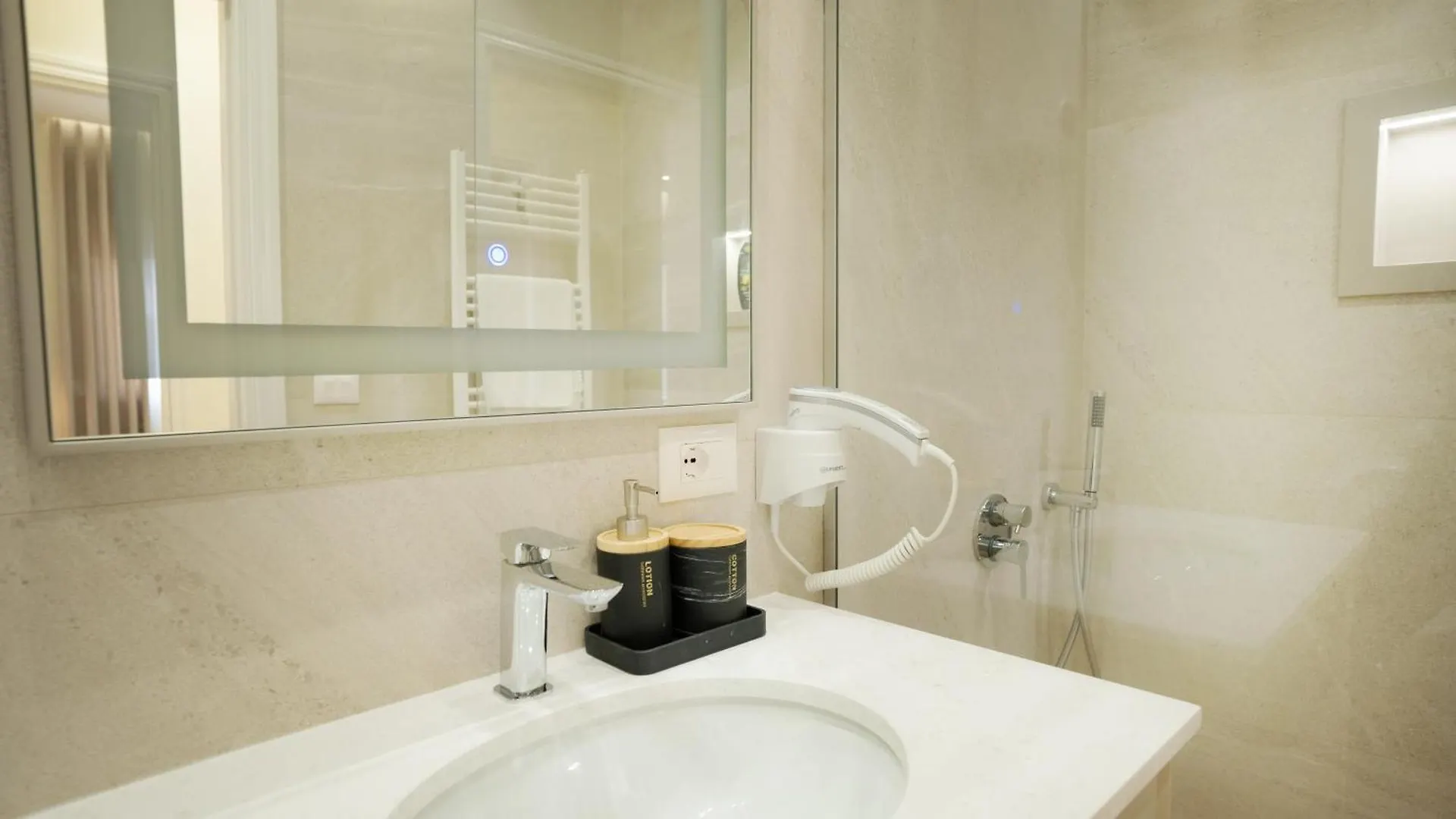 Cosmo Beach Apartment Deluxe Durres Albania
